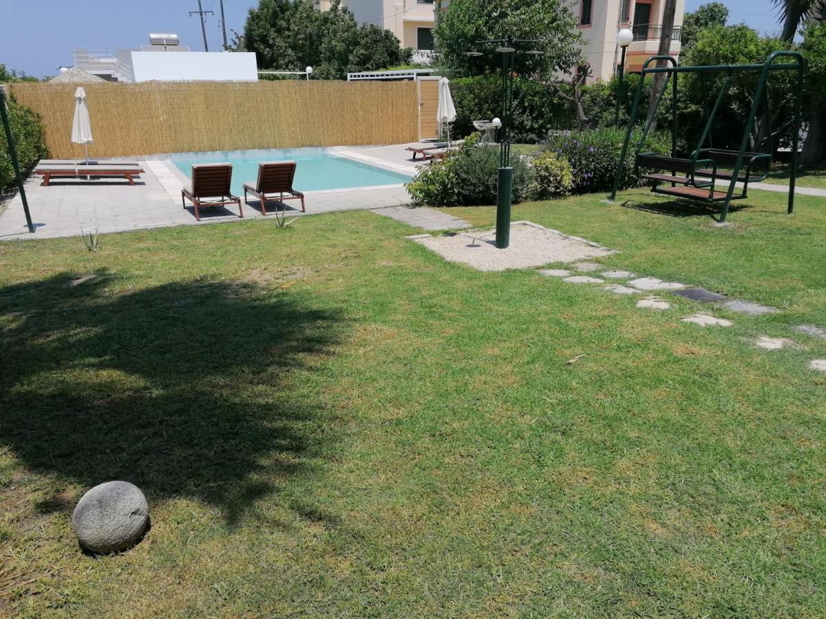 Endless Summer Pool Flat Ixia  Bagian luar foto