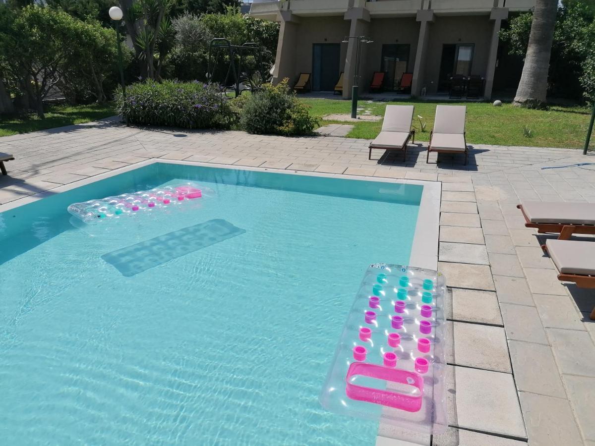 Endless Summer Pool Flat Ixia  Bagian luar foto